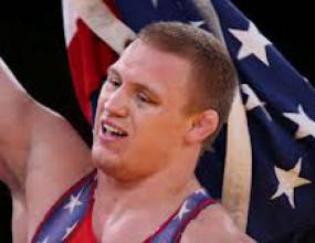 Олимпийски шампион ще участва на „Дан Колов“