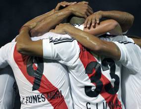 Ривър и Бока стартираха с победи