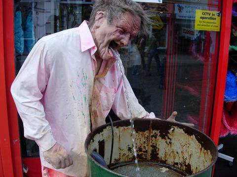 ВИДЕО: Най-гнусната жена на света