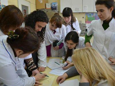 Студенти от Татарстан стажуват в УХТ – Пловдив