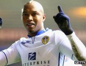 Фен на Милуол е арестуван заради расизъм