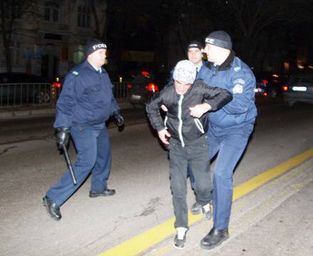 Във Варна наръгаха лидер на протеста за тока