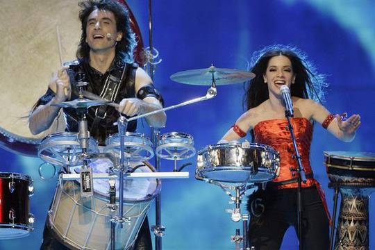 Премиера: Елица и Стунджи представиха песните за Евровизия