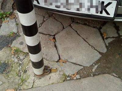 Монтират антипаркинг колчета в центъра на Пловдив