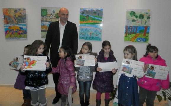 Изложба даде старт на инициативата „Да изчистим България за един ден“ в Поморие