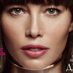 Джесика Бийл сложи култови обувки на Лубутен