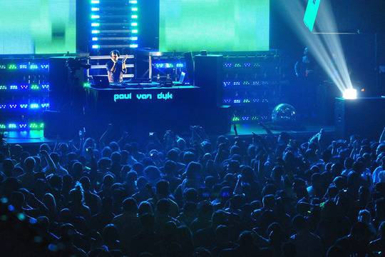 Петък вечер с Пол ван Дайк