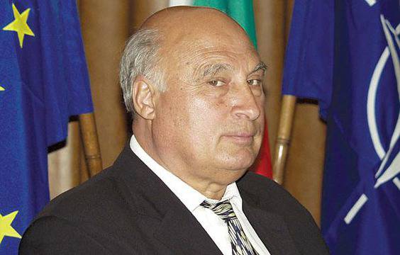 Цар Киро се тръшна: Лошо ми е, умирам!