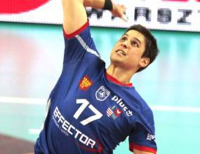 Ники Пенчев: За мен е чест да нося номера на Пламен Константинов – №17