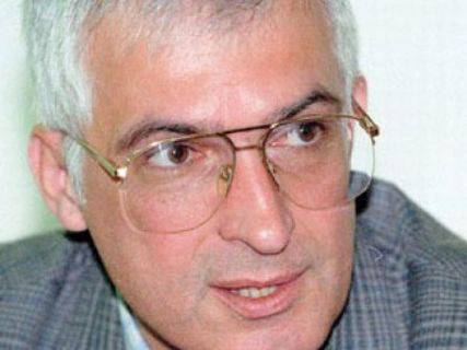 Проф. Боян Дуранкев: Масова паника може да разклати стабилността на лева и банките