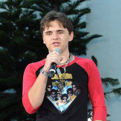 Синът на Майкъл Джексън стана водещ (видео)