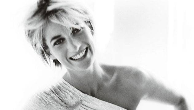 Роклите на принцеса Даяна на търг видяна 4810 коментари 0