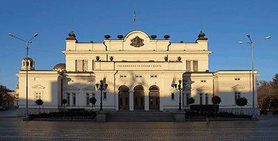 Парламентарна република, президентска република и мажоритарна избирателна система – предимства и недостатъци Препоръчана