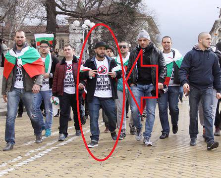 Вижте какво е написал Мишо Шамара на своята тениска (ФОТО)