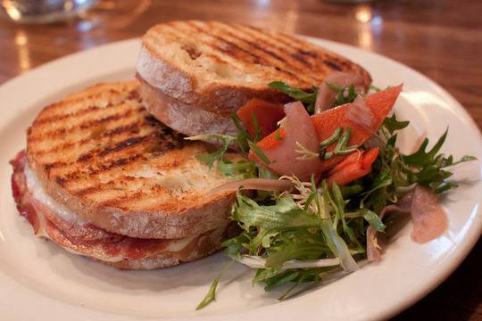 Сандвич с прошуто