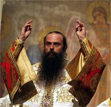 Митрополит Николай дарява своя „Ролекс“, за да се плати токът на храма