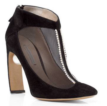 Творение на изкуството: Nicholas Kirkwood видяна 3574 коментари 0