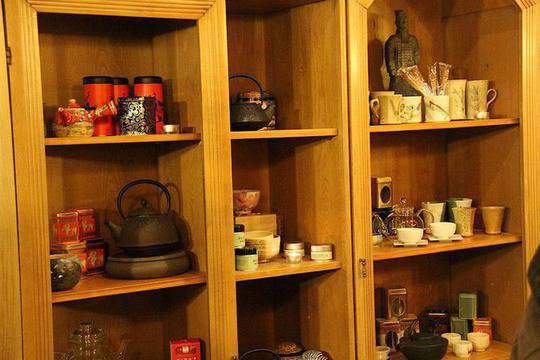 Чай във фабриката (Tea House)