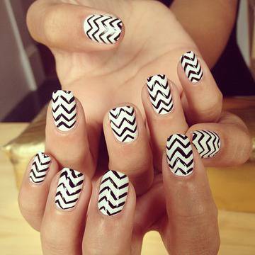 Изкуството да бъдеш маникюристка: Интервю с прекрасната Chelsea видяна 8368 коментари 1