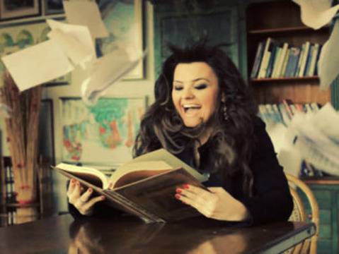 Петя Дикова се превъзбуди в ефир