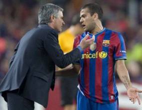 Нарича ли Моуриньо Дани Алвеш „кучи син“? (видео)