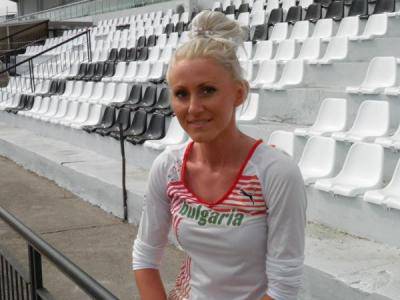 Тезджан Наимова се окичи с европейско злато