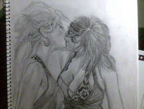 Андреа и Николета Лозанова със страстна целувка