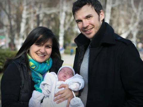 Ивайло Захариев показа новородения си син Филип