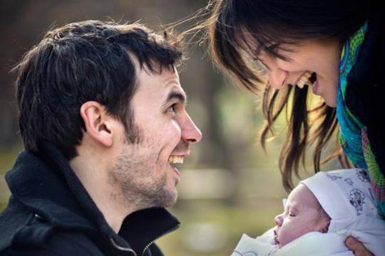 Ивайло Захариев – Ивайло Захариев и Миряна разходиха Филип за първи път