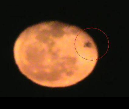 Мистерии по повърхността на Луната