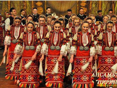 Националното турне на ансамбъл „Пирин“ ще спре в Русе през юни