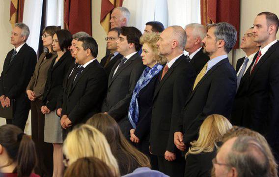 Кои са новите министри