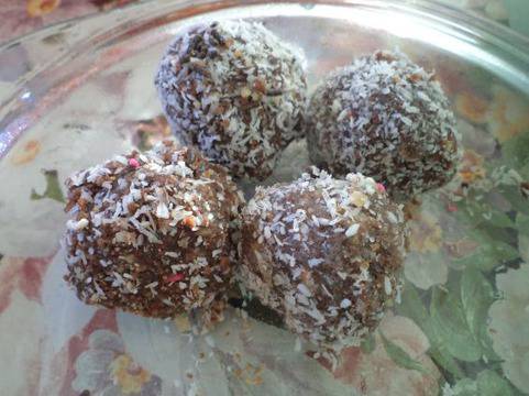 Бисквитени топчета