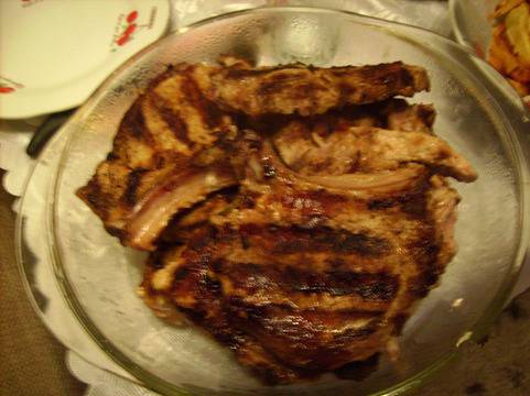 Крехки пържоли на скара