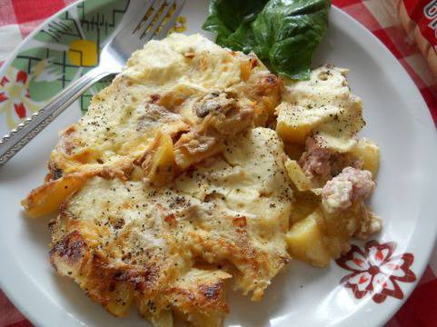 Мусака от картофи, гъби и кайма