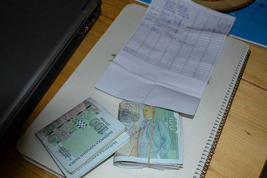 Данък „лихва“ катастрофира