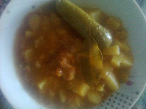 Картофена манджа с анешко и кисели краставички