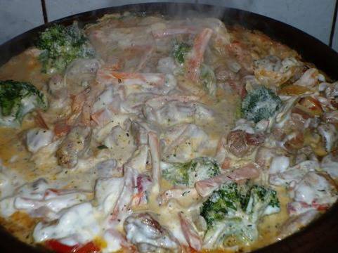 Сач с пилешко месо