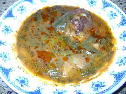 Агнешко със зелен лук