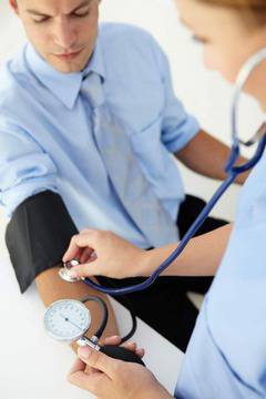 Първа помощ при повишено кръвно налягане