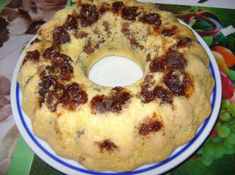 Кекс със сладко от сливи