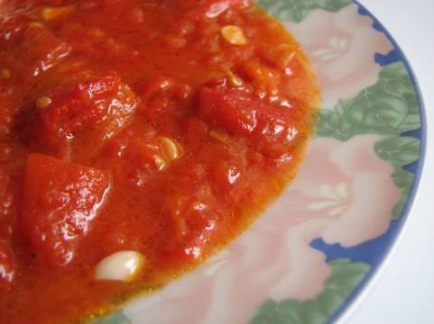 Чушки с доматен сос