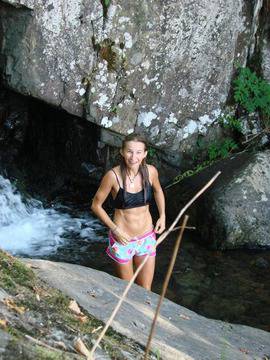 Мъжки момичета: Дени