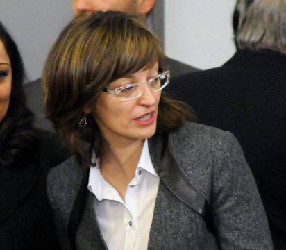 Екатерина Захариева купила терен от Плевнелиев 14 пъти по-евтино