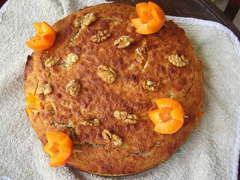 Плодова пита с овесени трици и кокос