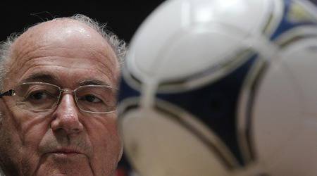 Блатер разкритикува Платини за европейското първенство с 13 домакина