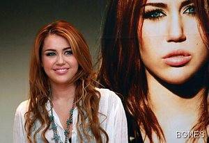 Майли Сайръс и Лиъм Хемсуърт развалиха годежа си