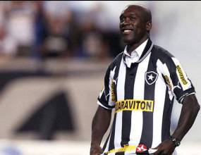 Зеедорф с невероятен пропуск за Ботафого (видео)