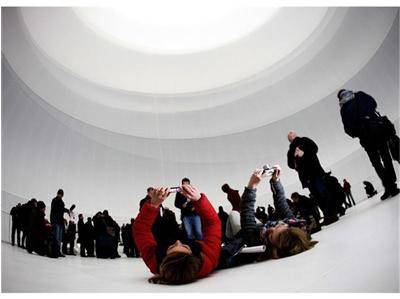 Христо Явашев “пакетира” светлината