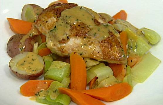 Пилешки гърди с праз